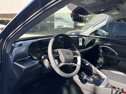 New 2025 Audi Q5 Premium image 12