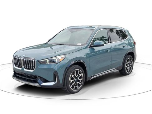 New 2025 BMW X1 xDrive28i w/ Convenience Package image 2