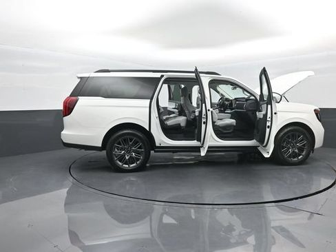 New 2027 Ford Expedition Max Platinum w/ Driver's Package AWD/4WD image 34