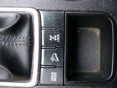 Used 2020 Kia Sportage LX image 26