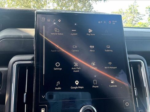 Used 2025 GMC Yukon Denali w/ Sun & Power Step Package AWD/4WD image 35