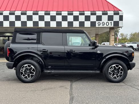 Used 2023 Ford Bronco Outer Banks image 8