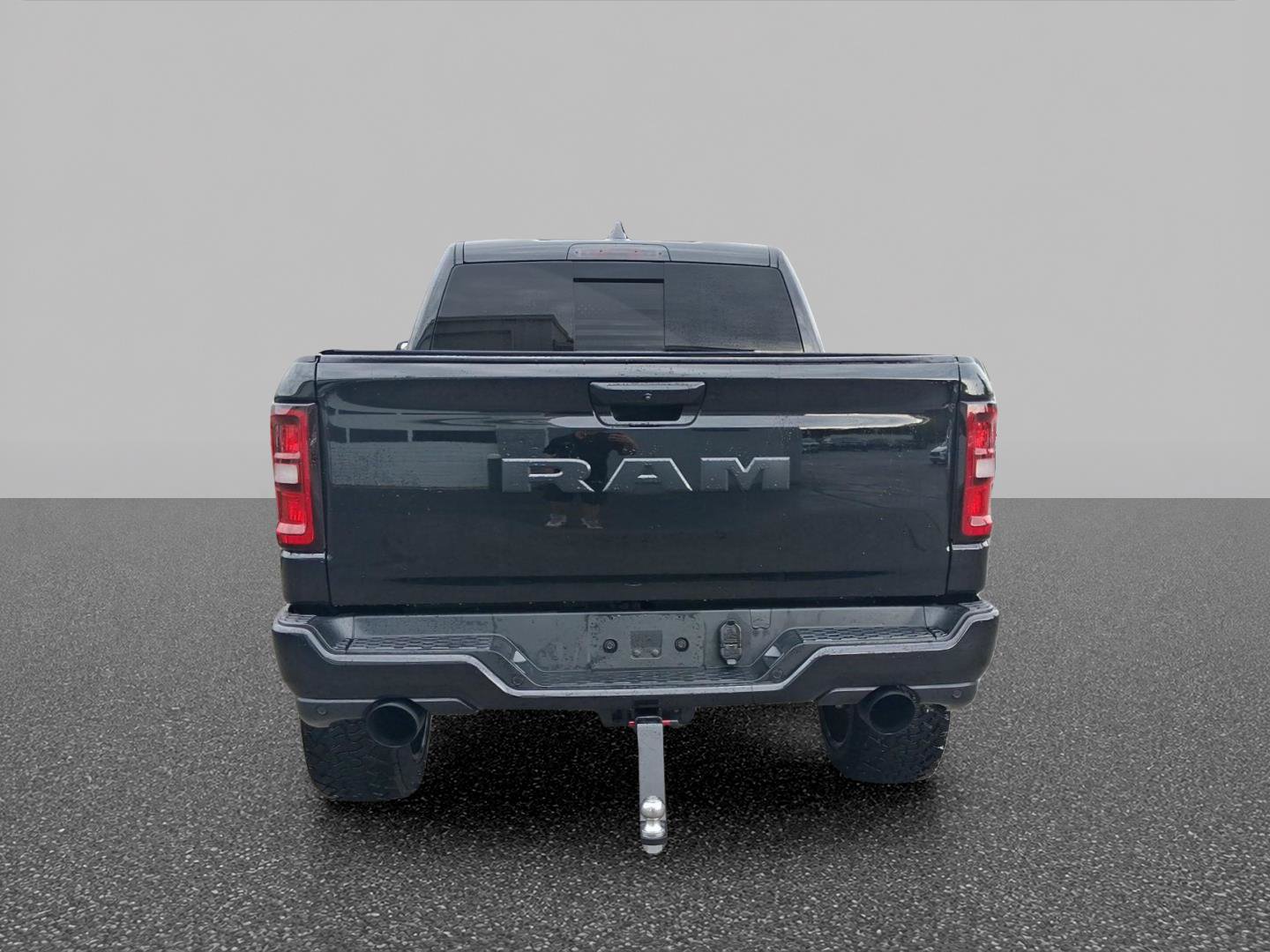 Used 2025 RAM 1500 Laramie w/ Night Edition AWD/4WD image 7
