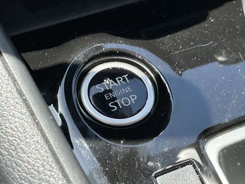 Certified 2025 Nissan Versa SV w/ Trunk Package image 8