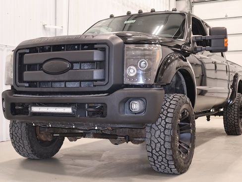 Used 2016 Ford F350 Lariat image 5