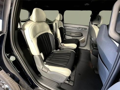 New 2026 Kia EV9 GT-Line image 11