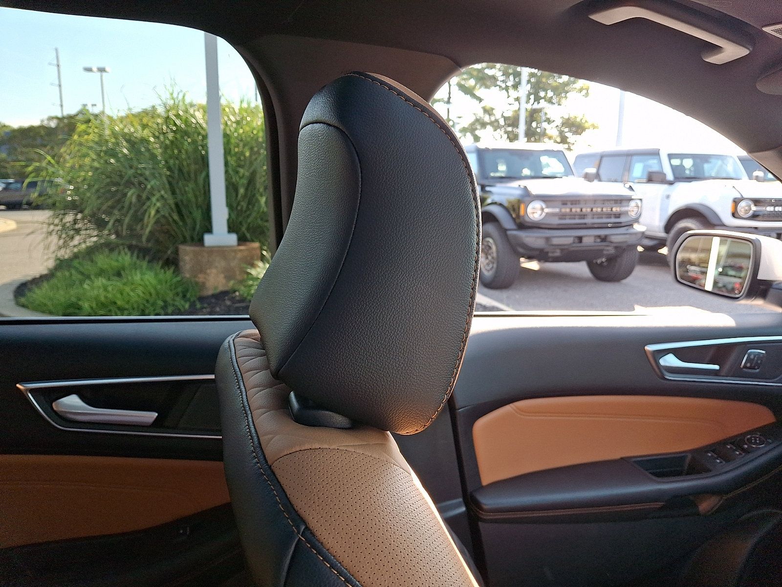 Used 2024 Ford Edge Titanium w/ Titanium Elite Package AWD/4WD image 12