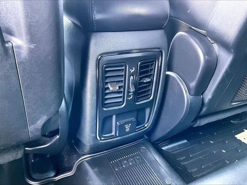Used 2018 Jeep Grand Cherokee Altitude AWD/4WD image 28