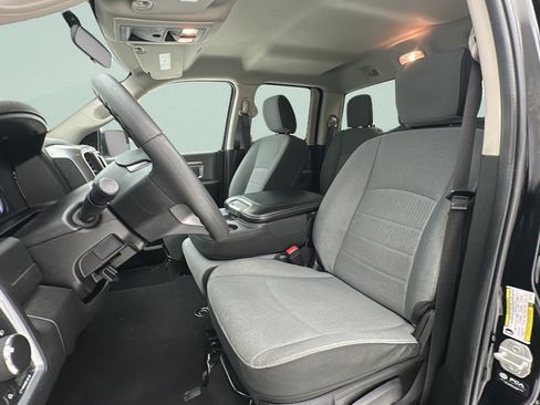 Used 2024 RAM 1500 Classic SLT AWD/4WD image 14