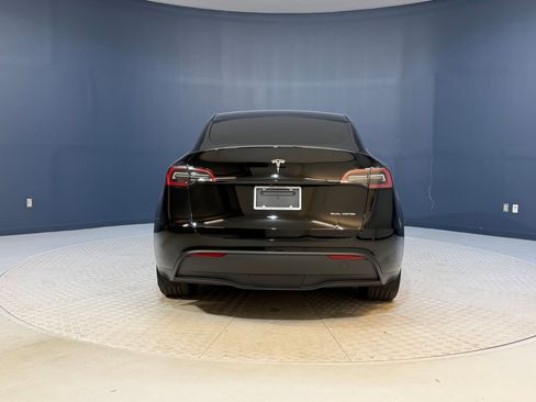 Used 2023 Tesla Model Y Long Range AWD/4WD image 9