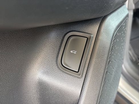 New 2026 Chevrolet Equinox LT w/ Convenience Package II image 12