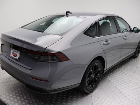 Used 2025 Honda Accord SE image 8