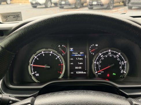 Used 2022 Toyota 4Runner Limited image 11