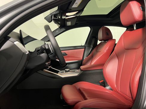 Used 2025 BMW 330i xDrive Sedan w/ Convenience Package AWD/4WD image 15