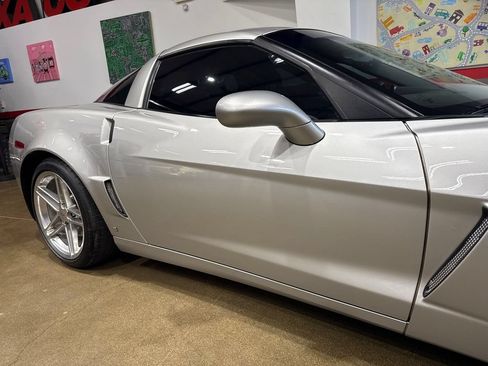 Used 2007 Chevrolet Corvette Z06 w/ Preferred Equipment Group RWD image 37