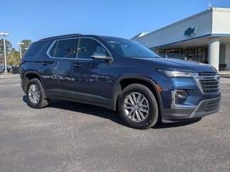 Used 2023 Chevrolet Traverse LT video 2
