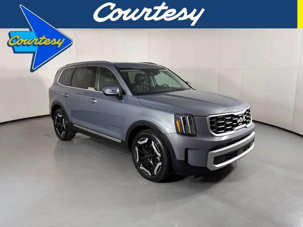Used 2025 Kia Telluride S FWD image 1