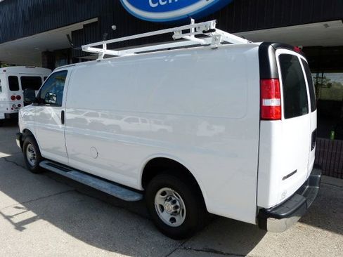 Used 2023 Chevrolet Express 2500 w/ Driver Convenience Package image 3
