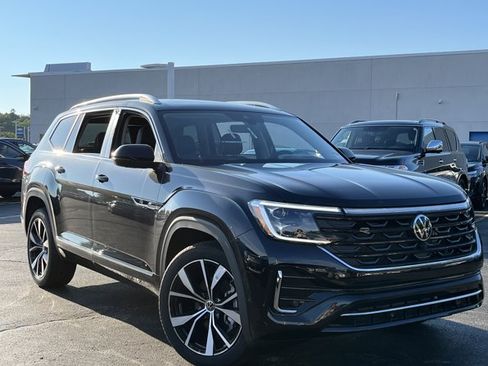 New 2026 Volkswagen Atlas SEL Premium R-Line AWD/4WD image 2