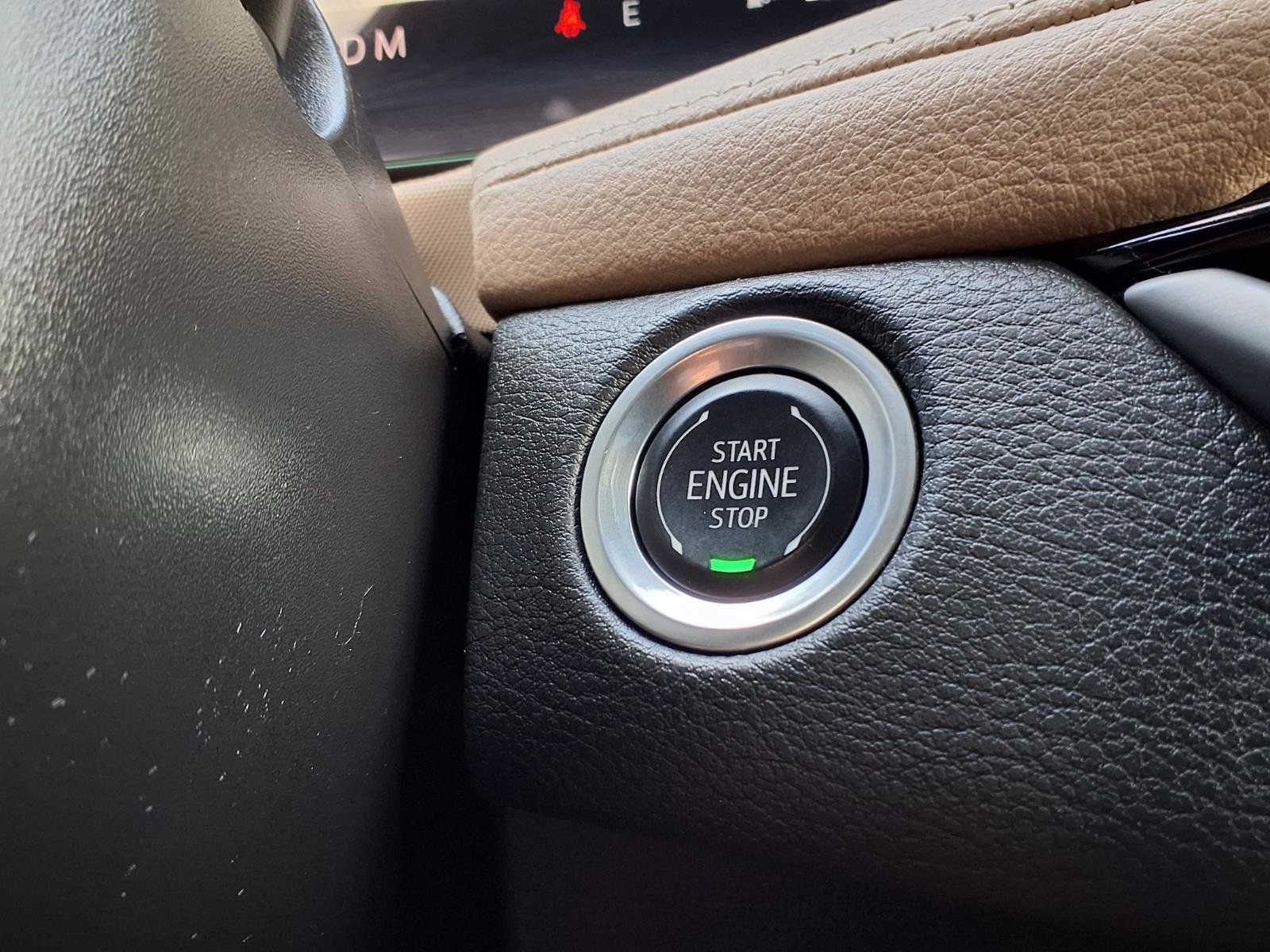 Used 2024 Cadillac XT4 Luxury FWD image 11