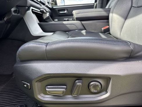 Used 2024 Toyota Tundra Platinum image 12
