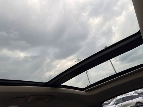 Used 2023 Lincoln Corsair Reserve image 26