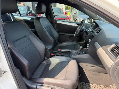 Used 2014 Volkswagen Jetta GLI Autobahn FWD image 22