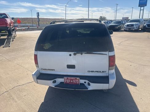 Used 2001 Chevrolet Blazer LT w/ Preferred Equipment Group image 6