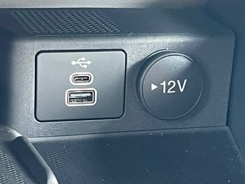 New 2025 Ford Escape SE w/ PHEV Premium Package FWD image 29