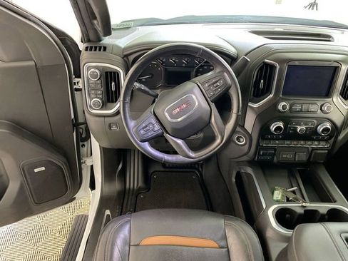 Certified 2022 GMC Sierra 1500 AT4 w/ AT4 Preferred Package image 34