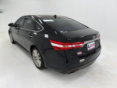 Used 2013 Toyota Avalon Limited FWD image 18