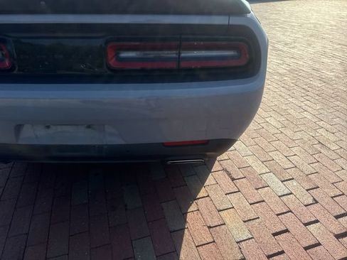 Used 2022 Dodge Challenger SXT w/ Driver Convenience Group RWD image 12