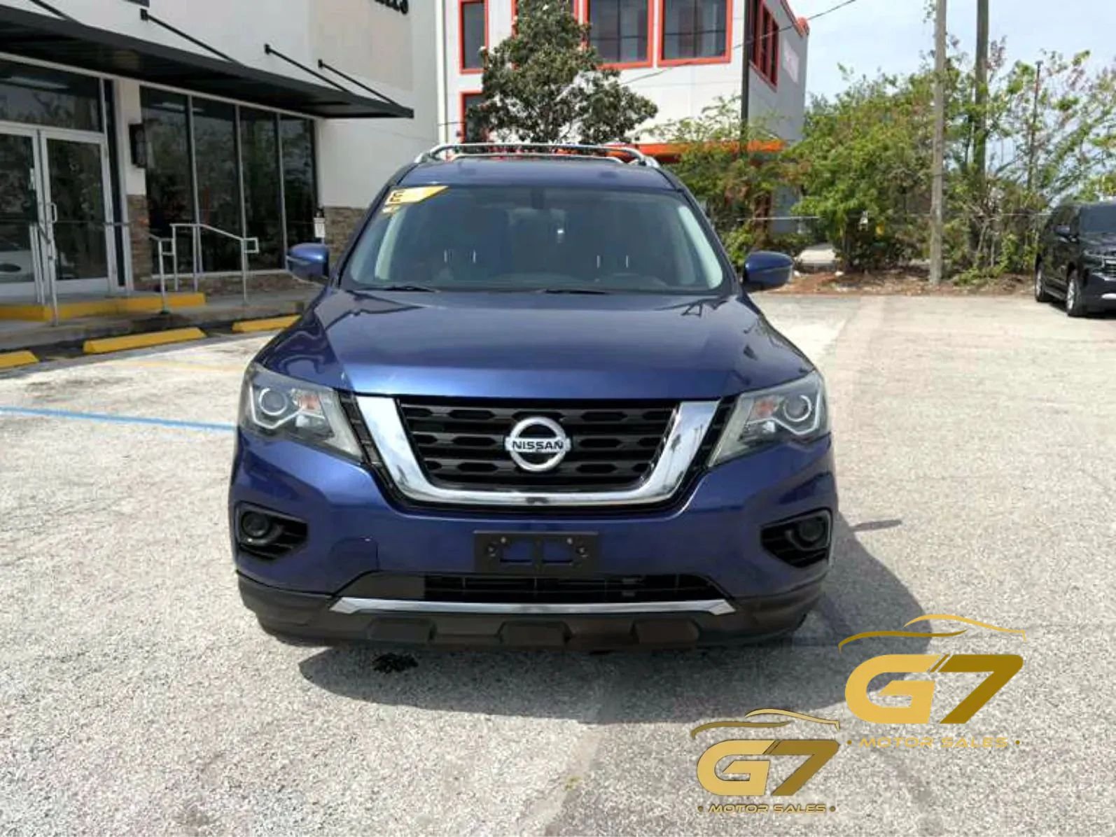 Used 2018 Nissan Pathfinder S FWD image 2