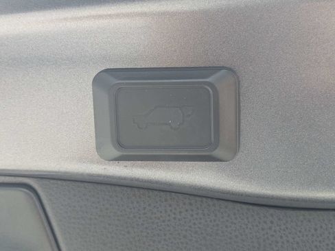 Used 2021 Toyota RAV4 XLE Premium FWD image 13