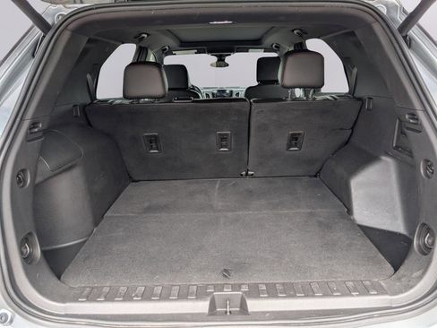 Used 2024 Chevrolet Equinox RS w/ RS Leather Package image 34