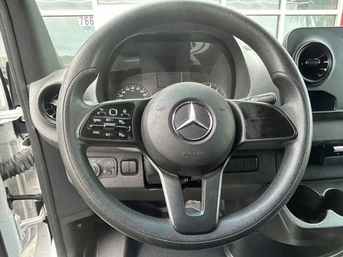 Used 2023 Mercedes-Benz Sprinter 2500 image 15