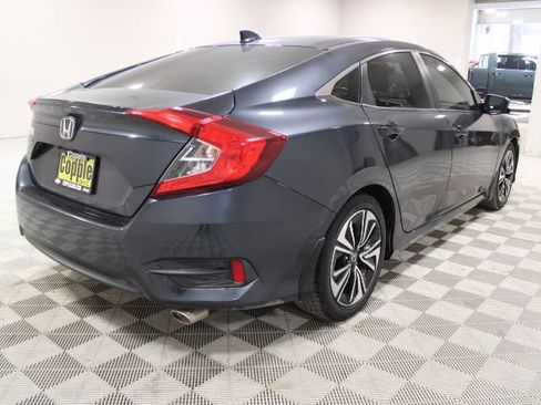 Used 2018 Honda Civic EX-T image 12