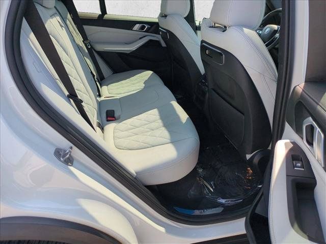 Used 2024 BMW X5 sDrive40i w/ Parking Assistance Package RWD image 22