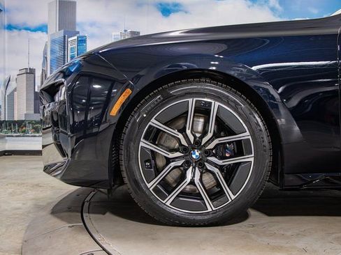 Used 2025 BMW 760i xDrive w/ Executive Package image 7