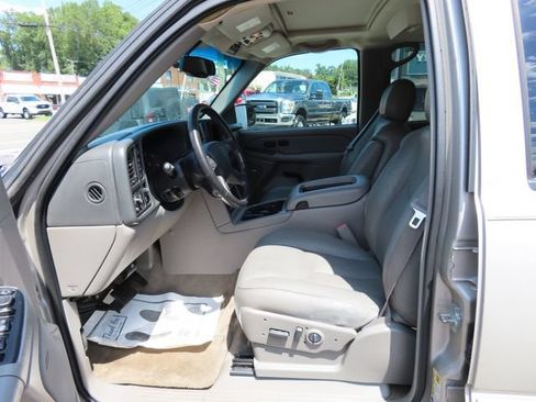 Used 2006 Chevrolet Tahoe LT w/ LT Preferred Equipment Group AWD/4WD image 18