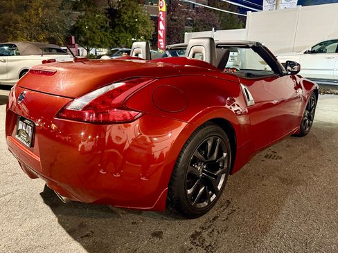 Used 2016 Nissan 370Z Roadster image 23