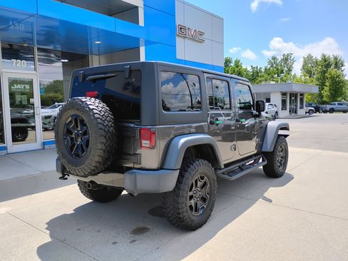 Used 2018 Jeep Wrangler Unlimited Sport AWD/4WD image 7