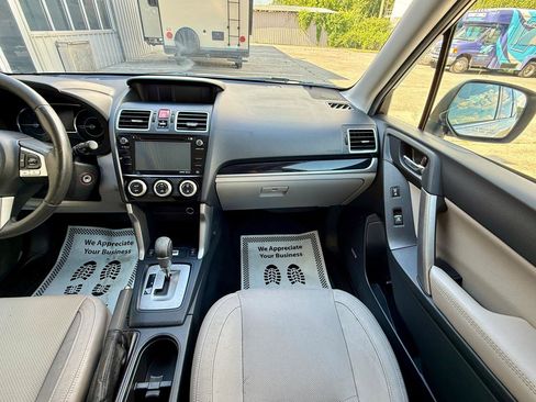 Used 2017 Subaru Forester 2.5i Limited AWD/4WD image 19