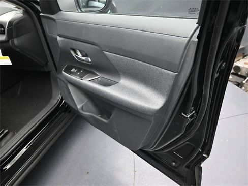 New 2026 Nissan Kicks SV image 34