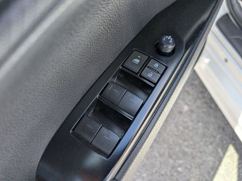 Used 2026 Toyota Camry SE w/ Convenience Package FWD image 12