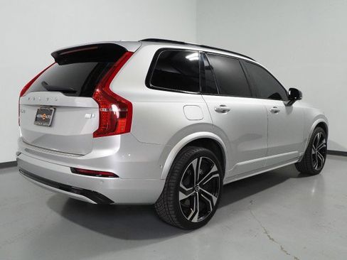 Used 2022 Volvo XC90 T8 R-Design w/ Advanced Package image 6