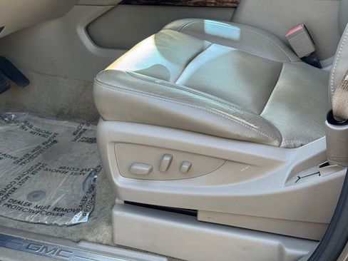 Used 2015 GMC Yukon XL SLT w/ Open Road Package image 25