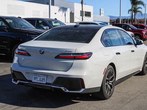 Used 2025 BMW 740i RWD image 4