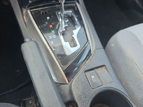 Used 2014 Toyota Corolla L image 25