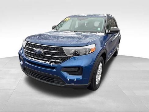 Used 2022 Ford Explorer XLT image 7
